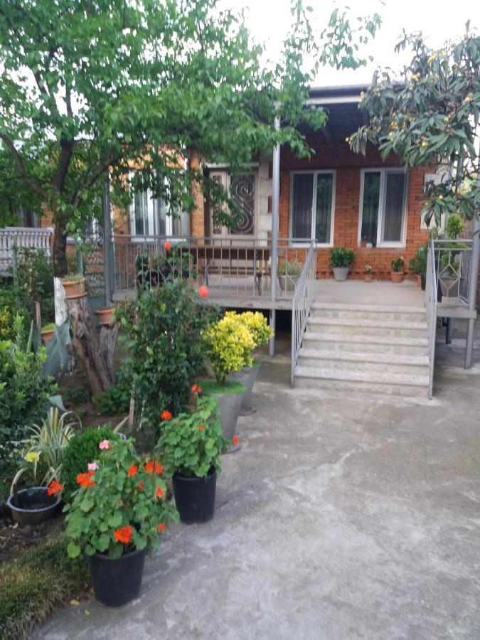 Guest House Darejani Kutaisi Zewnętrze zdjęcie