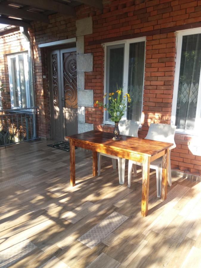 Guest House Darejani Kutaisi Zewnętrze zdjęcie